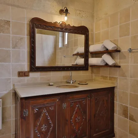 Nora Cave House 5*
