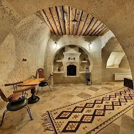Nora Cave House فندق