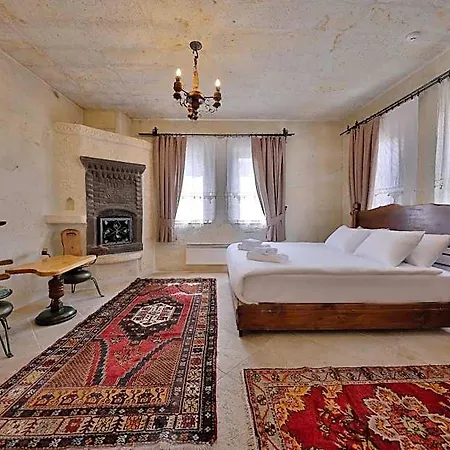 Nora Cave House