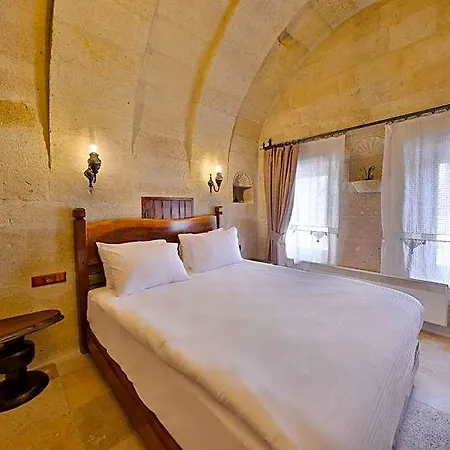 Nora Cave House